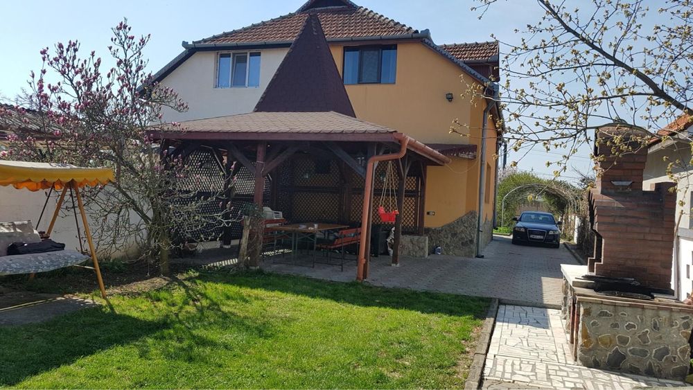 Vand Casa Duplex in Viile Satu Mare / Teren 15 Ari