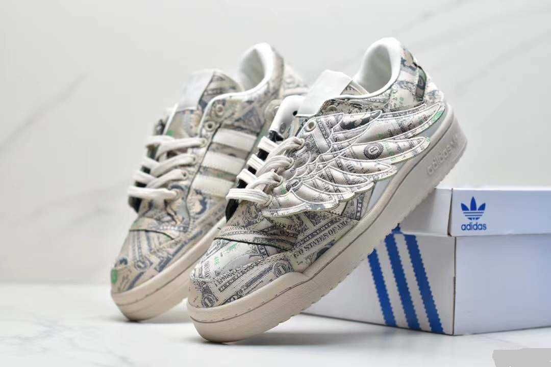 Noul model ADIDAS Forum Wings x Jeremy Scott Money !