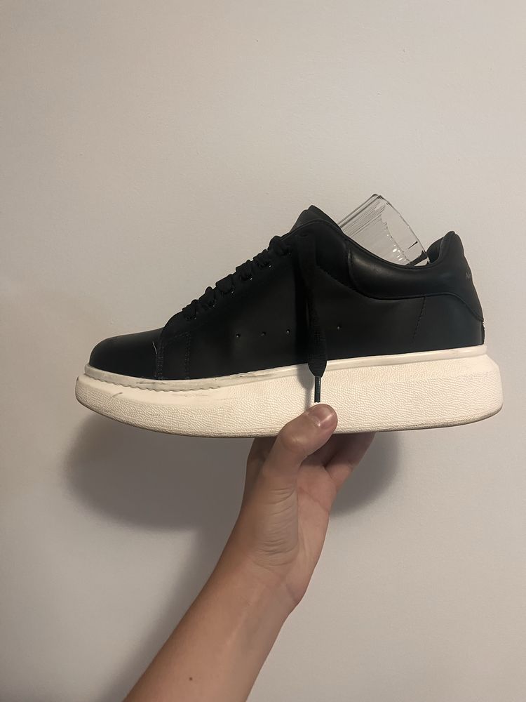 Alexander Mcqueen