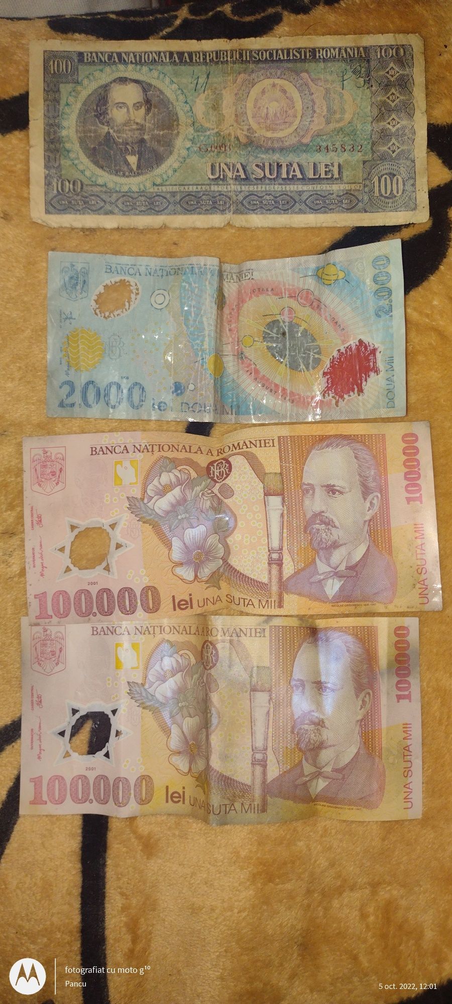 De vânzare bacnote vechi și monede toate la prețul de 300 lei