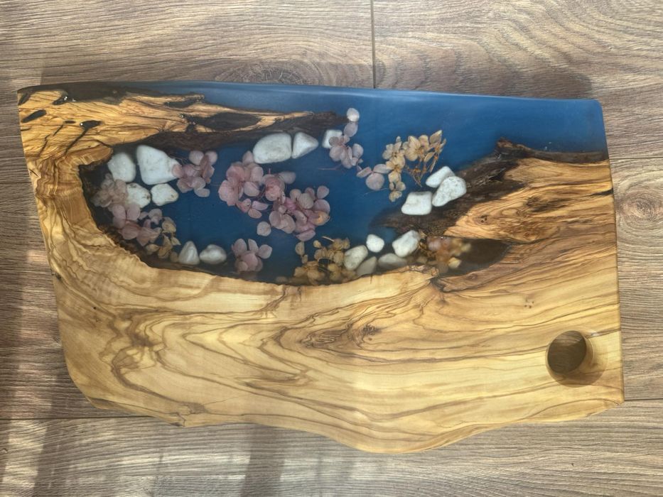 Дъска с епоксидна смола и маслина