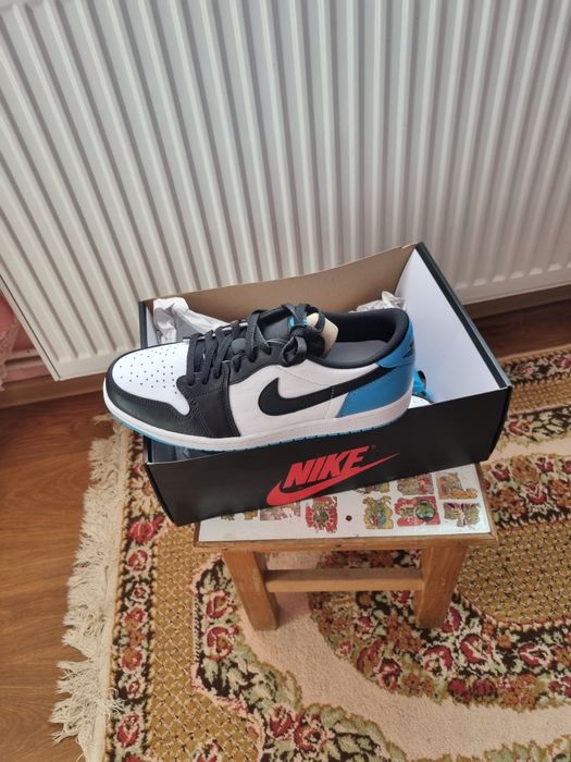 Vand 2 perechi adidasi