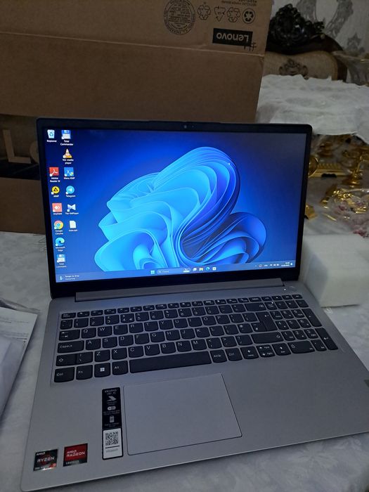 Noutbuk Lenovo Ideapad как новый 2025