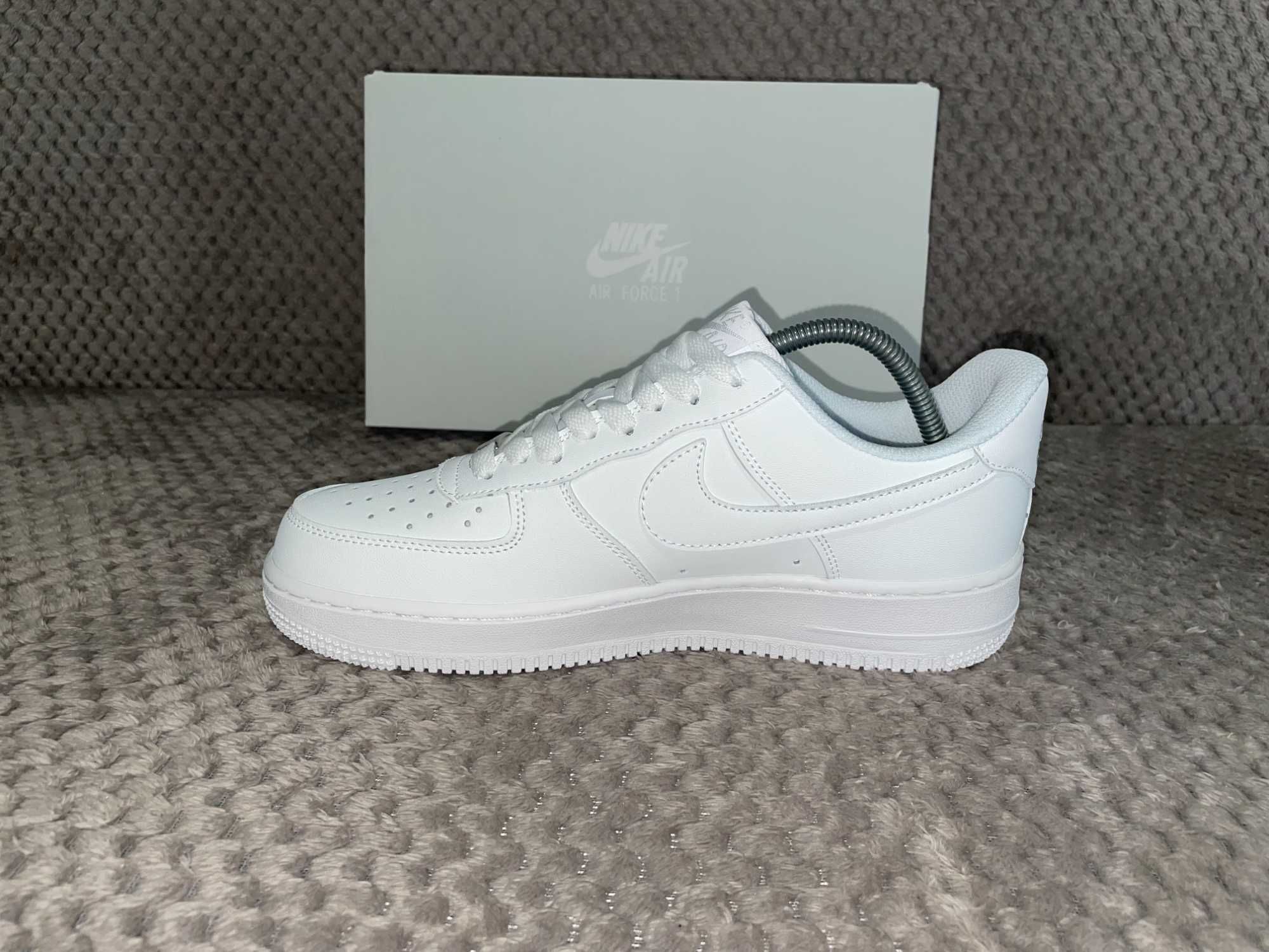 Incaltaminte NIKE Air Force 1 White nr de la 39 la 43