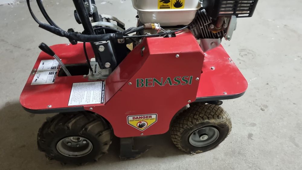 masina decopertat gazon benassi