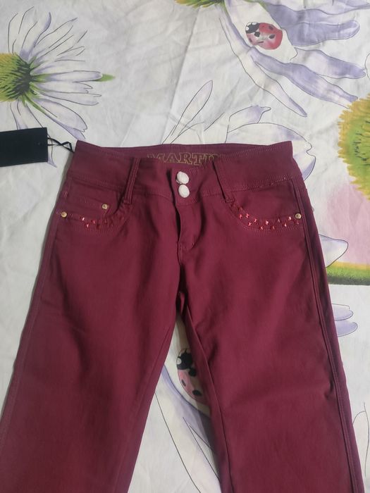 Продам летние женские джинсы