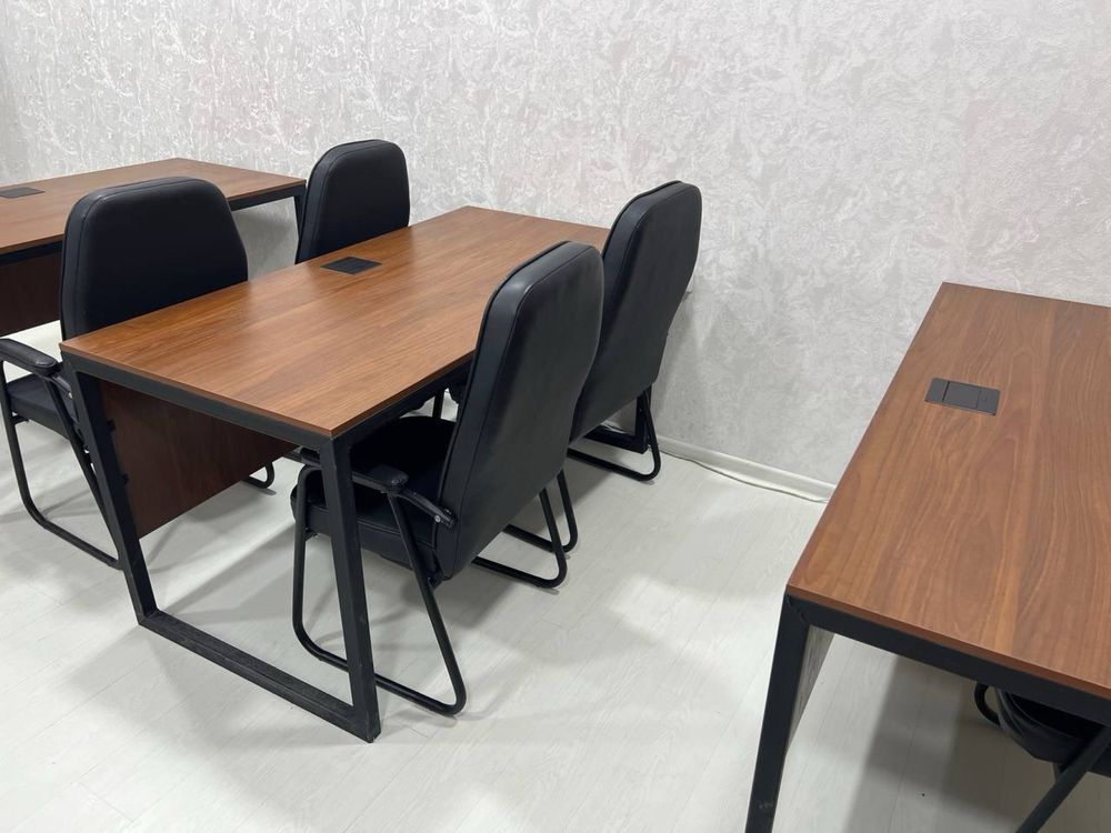 Oquv akademiyalari uchun rezetkali stol va kreslo sotiladi