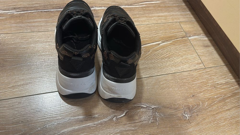 Дамски сникърси Guess