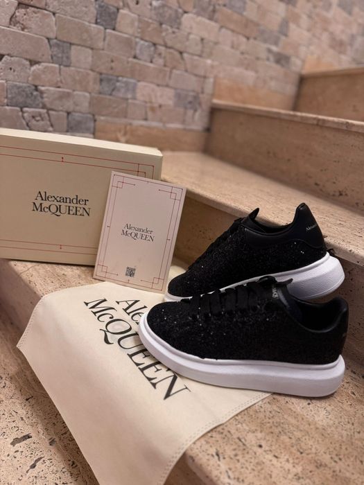 Лъскави Alexander McQueen