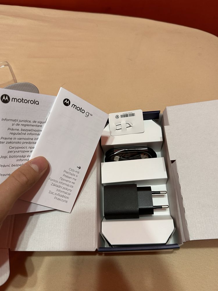 Motorola G04 чисто нов