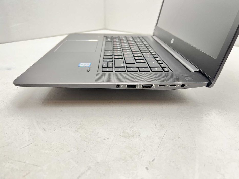 Реновиран лаптоп HP ZBook Studio G3 i7-6820HQ 16GB 512GB Quadro М1000М