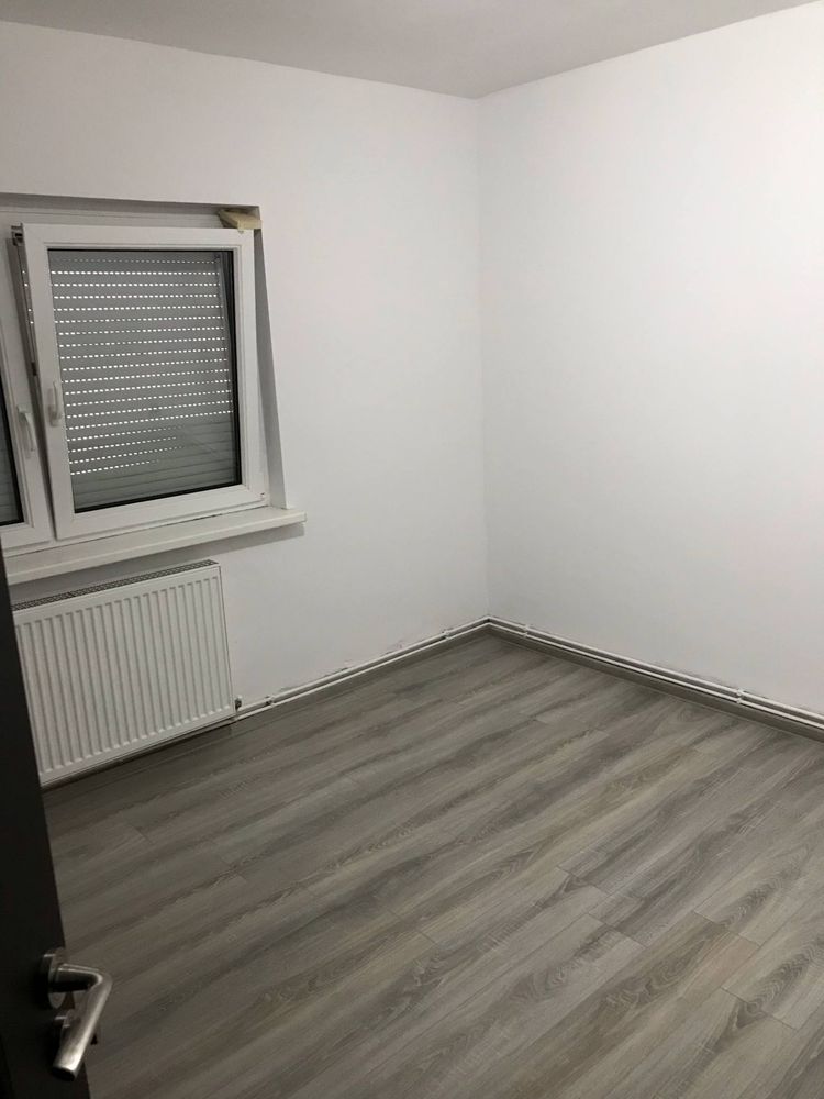 Inchiriez Apartament 2 camere in Mv1