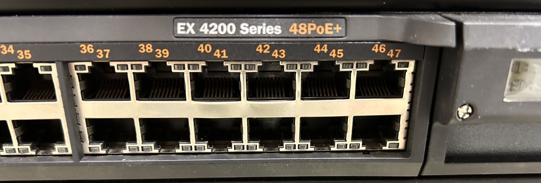 Управляем Switch Juniper EX4200-48Poe+