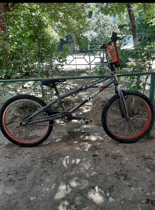 Велосипед BMX ()