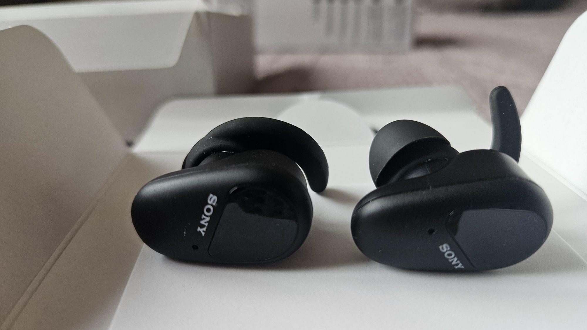 Безжични слушалки Sony WF-SP800N