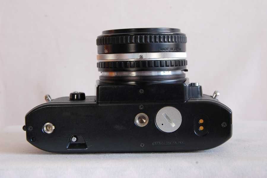 Nikon em cu obiectiv nikkor 1.8 50 E series, aparat foto slr cu film