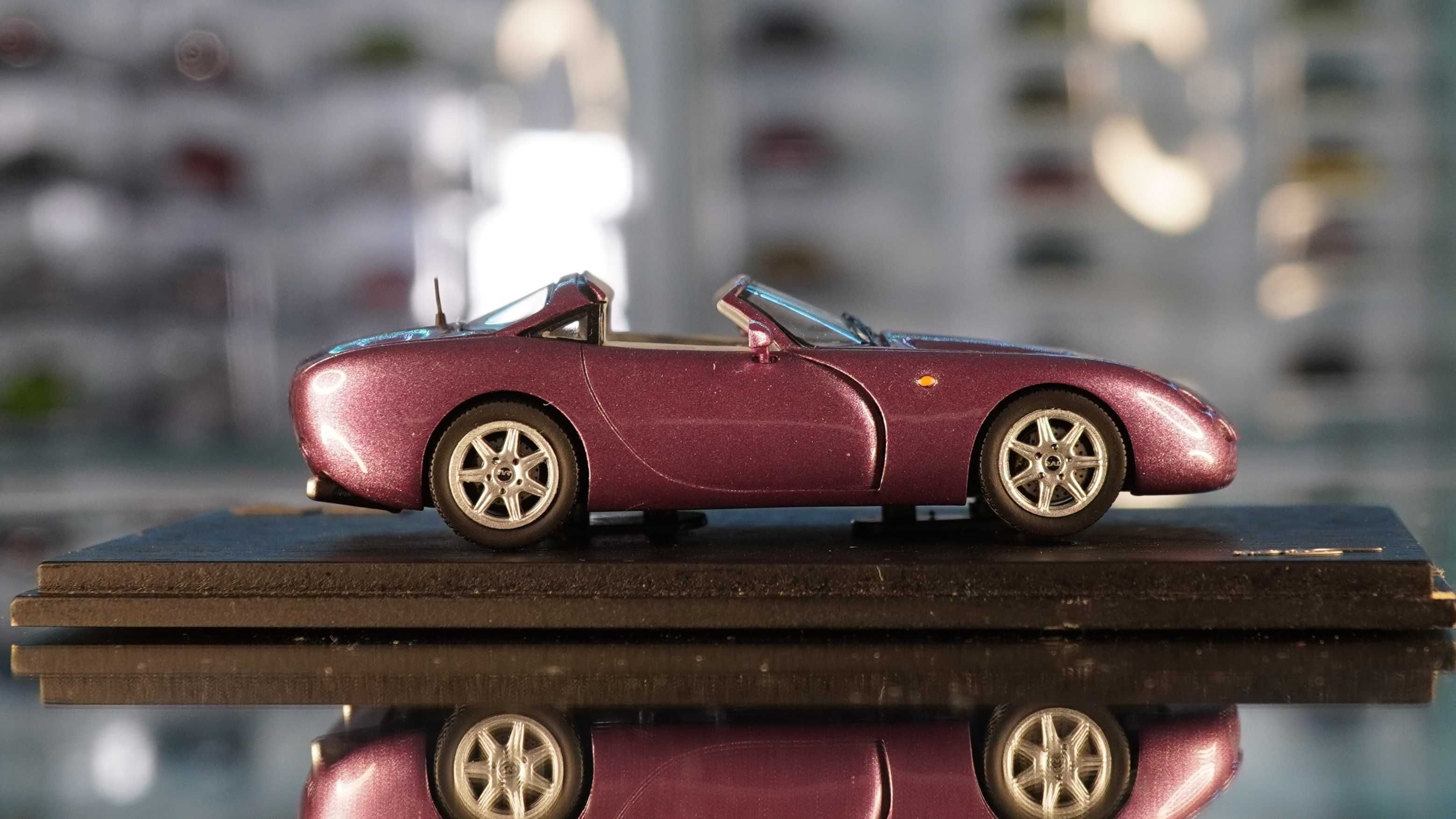 2001 TVR Tuscan - Spark 1/43