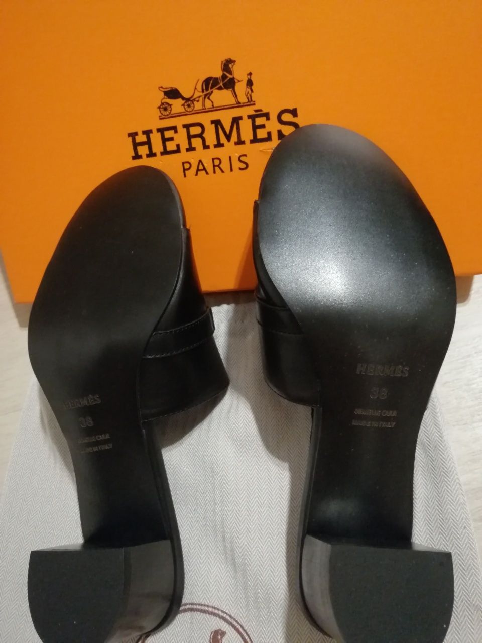 Sandale Hermes piele 100 % naturală noi negre