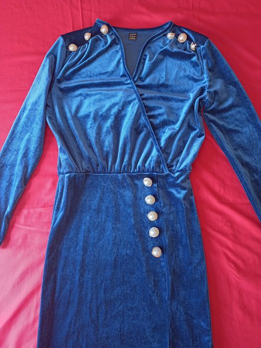 Vând rochii frumoase și elegante