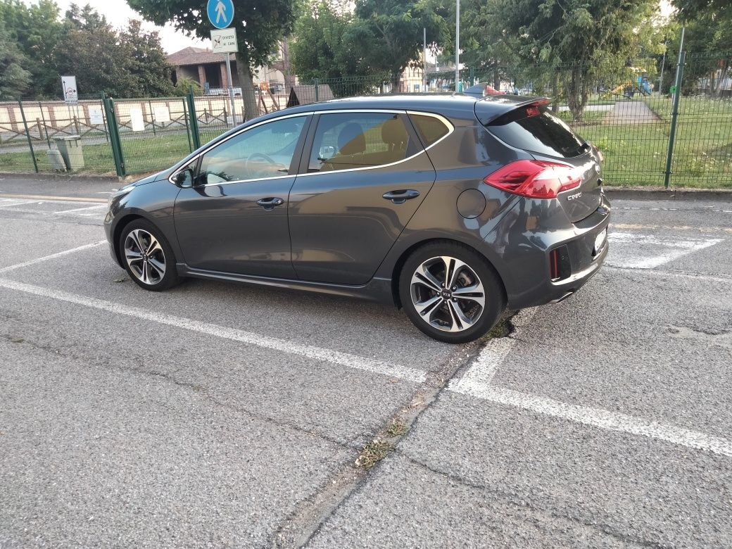 Kia ceed 1.6 crdi 136cv gt line