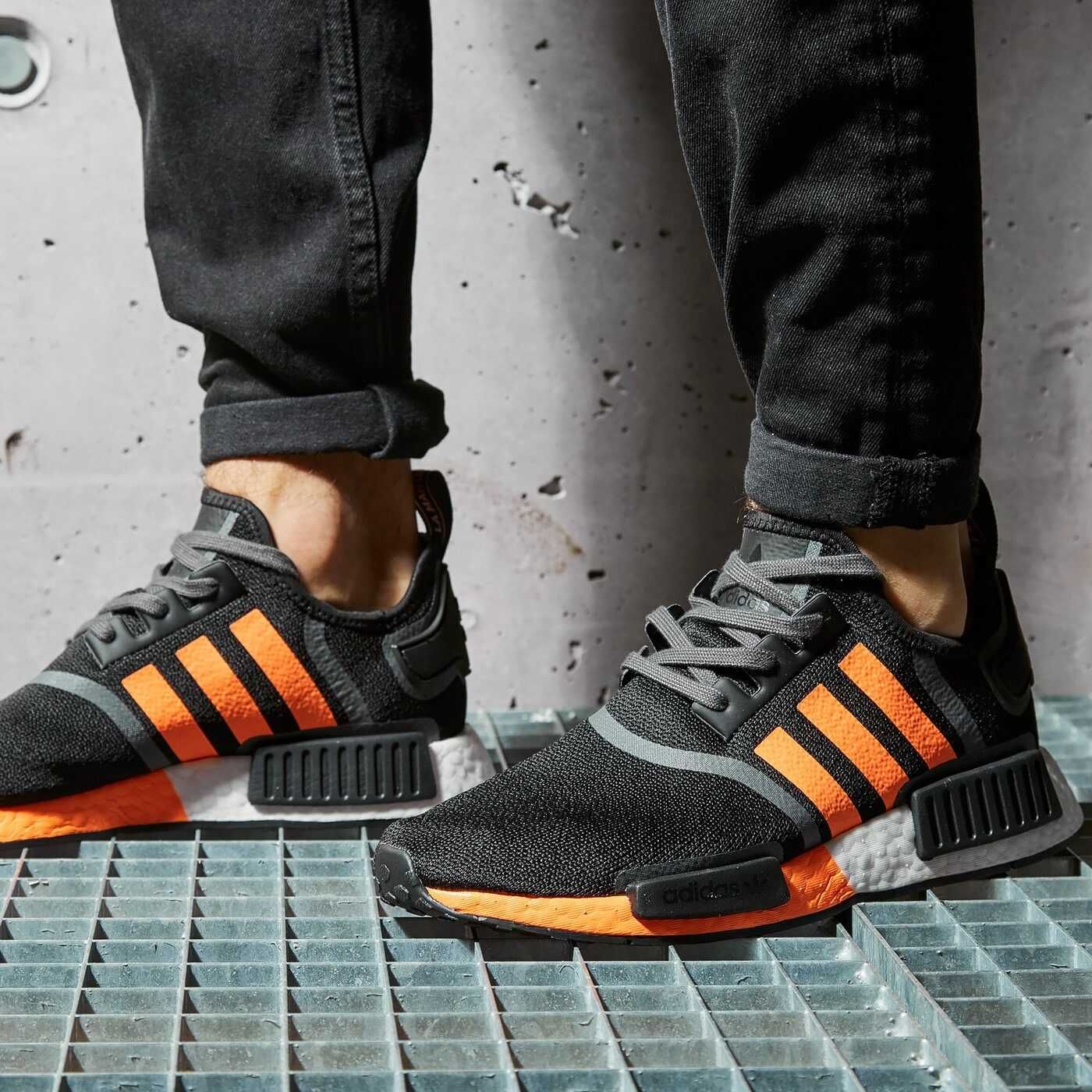 Оригинални мъжки маратонки * ADIDAS NMD R1 *  EU41 1/3 и 46 2/3