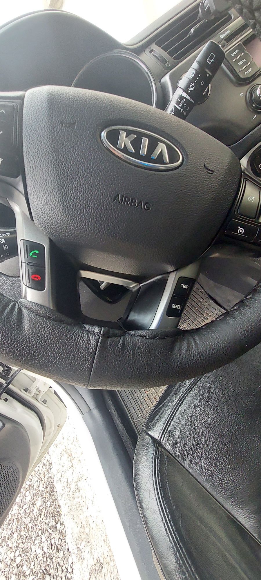 Кия Rio 1.4crdi 90k 2013