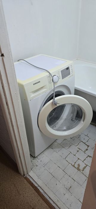 Продам стиральную машинку