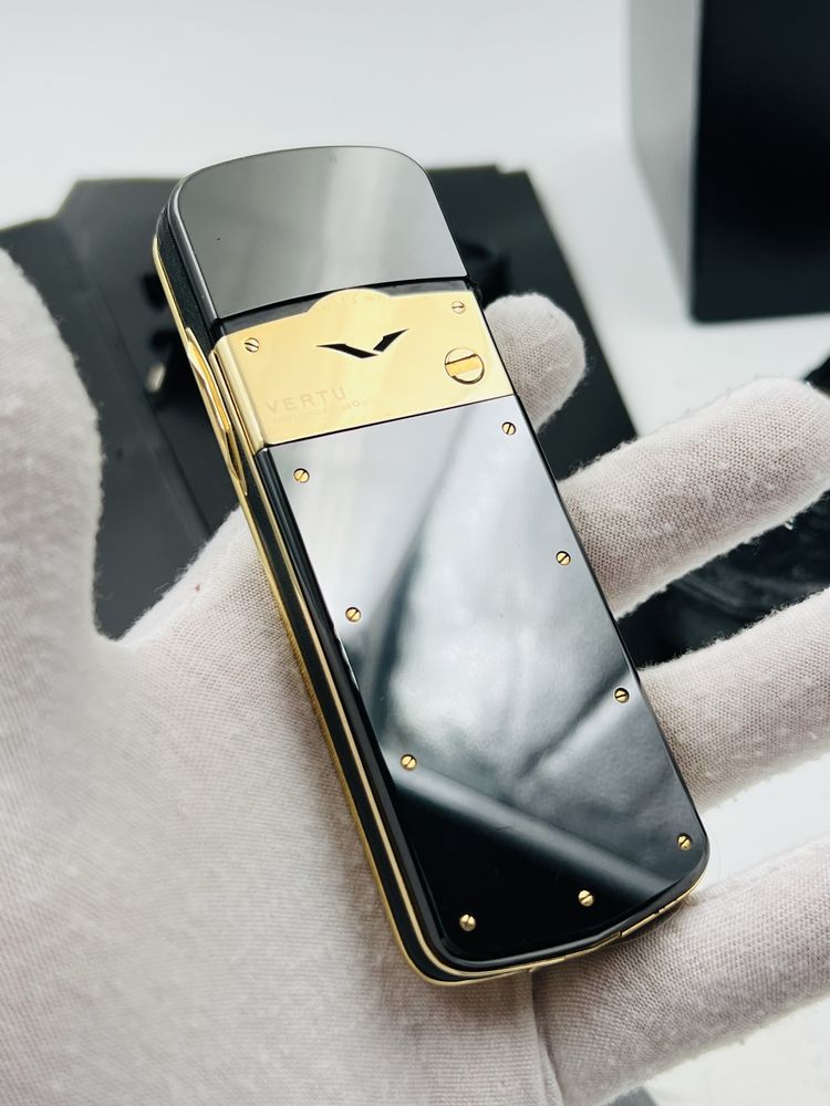 Vertu 18k gold and diamnond фул комплект