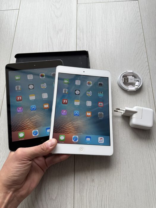 • Tableta • Ipad Mini •