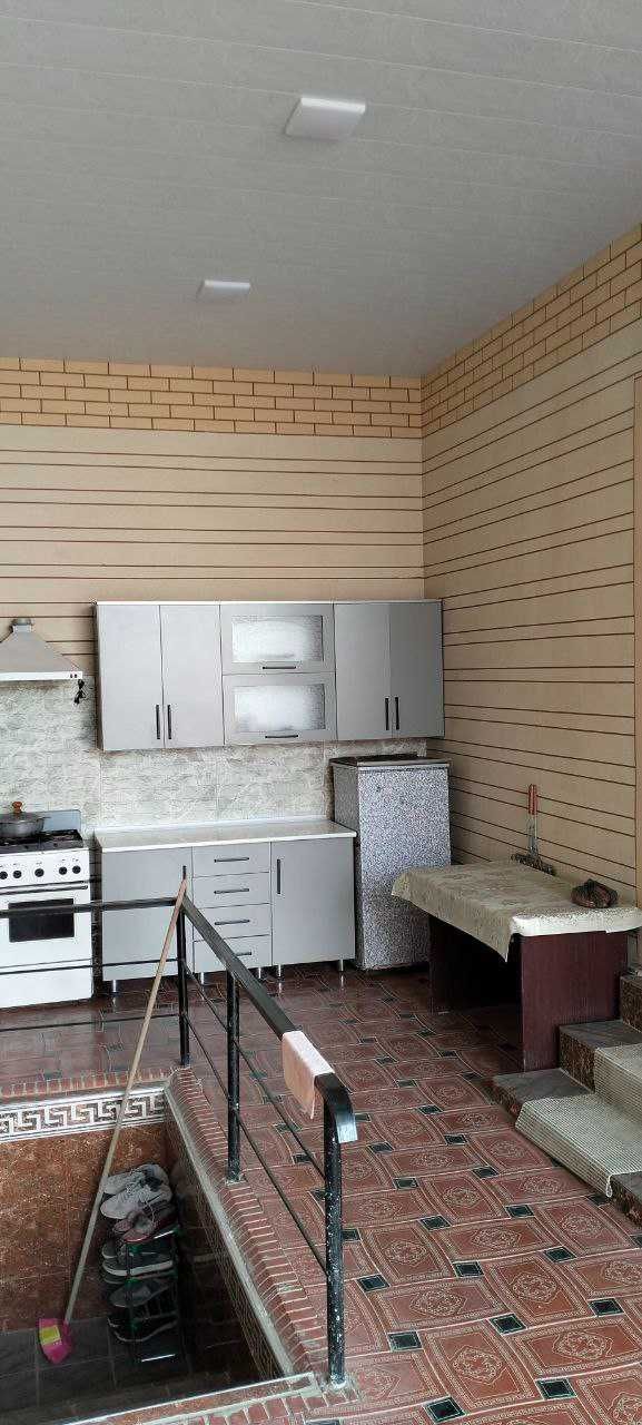 Ховли сотилади "Ёшлик" махалласида