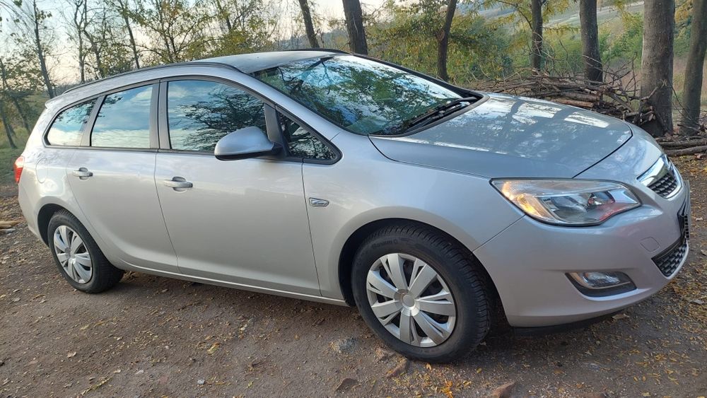 Opel Astra j 2012 1.3 disel