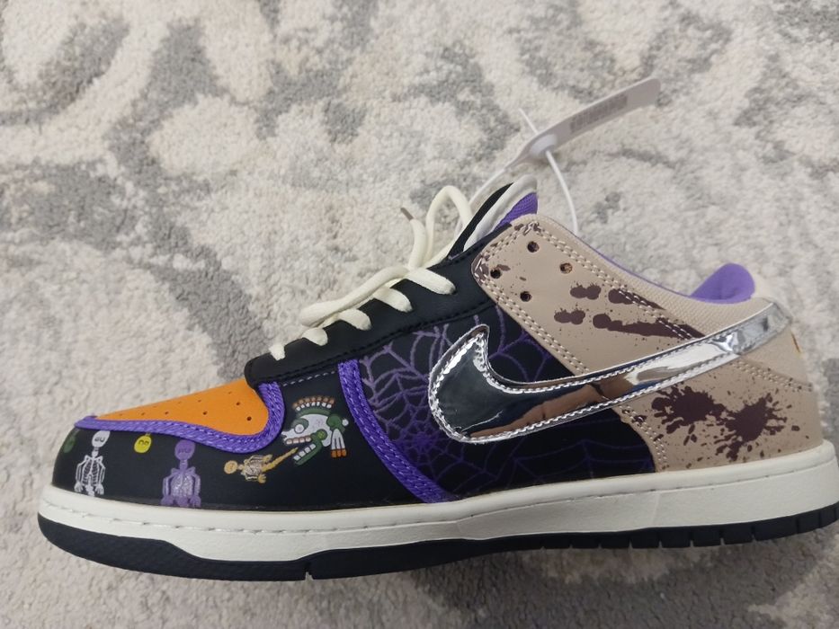 Кастомные кроссовки