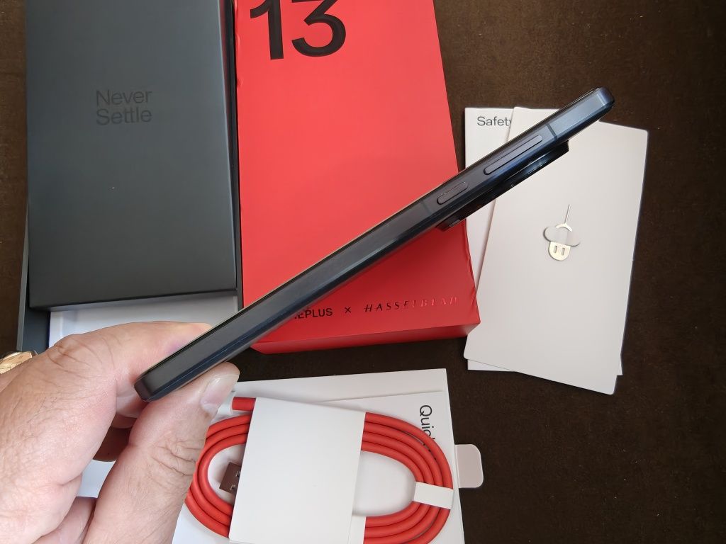 OnePlus 13 16/512  с гаранция от Технополис
