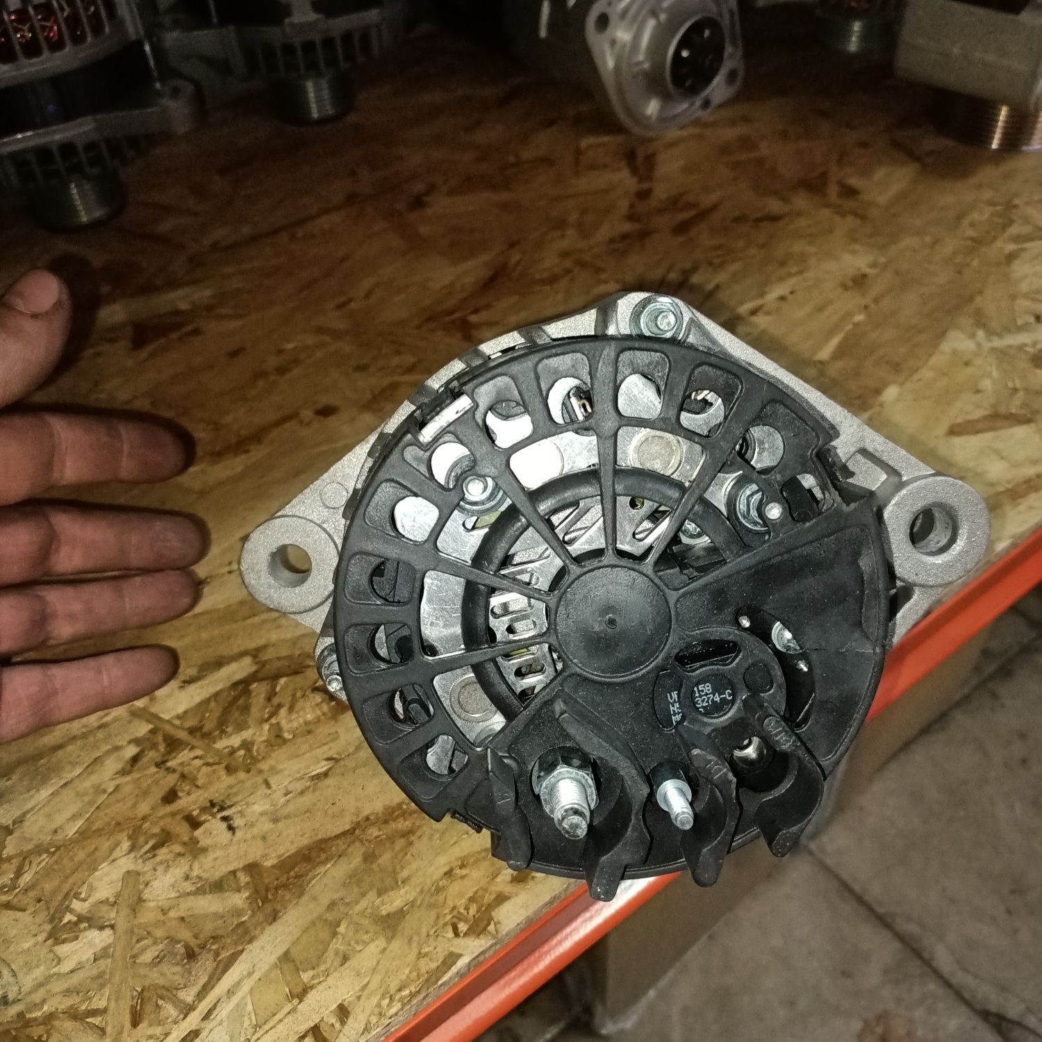 Alternator Opel Vectra C, Astra H 1.9 diesel