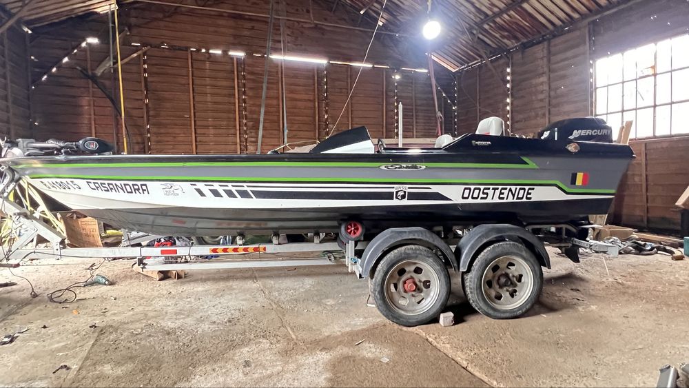 Barca de pescuit Platforma Bass motor Mercury 115efi 2003
