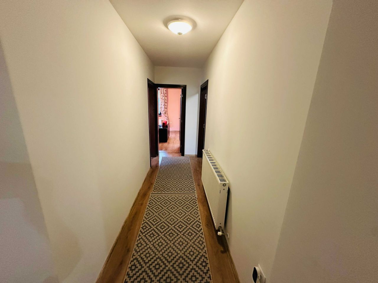 Дава се под наем Тристаен апартамент в Банско - 95 кв.м за 800 € - Снимка #13