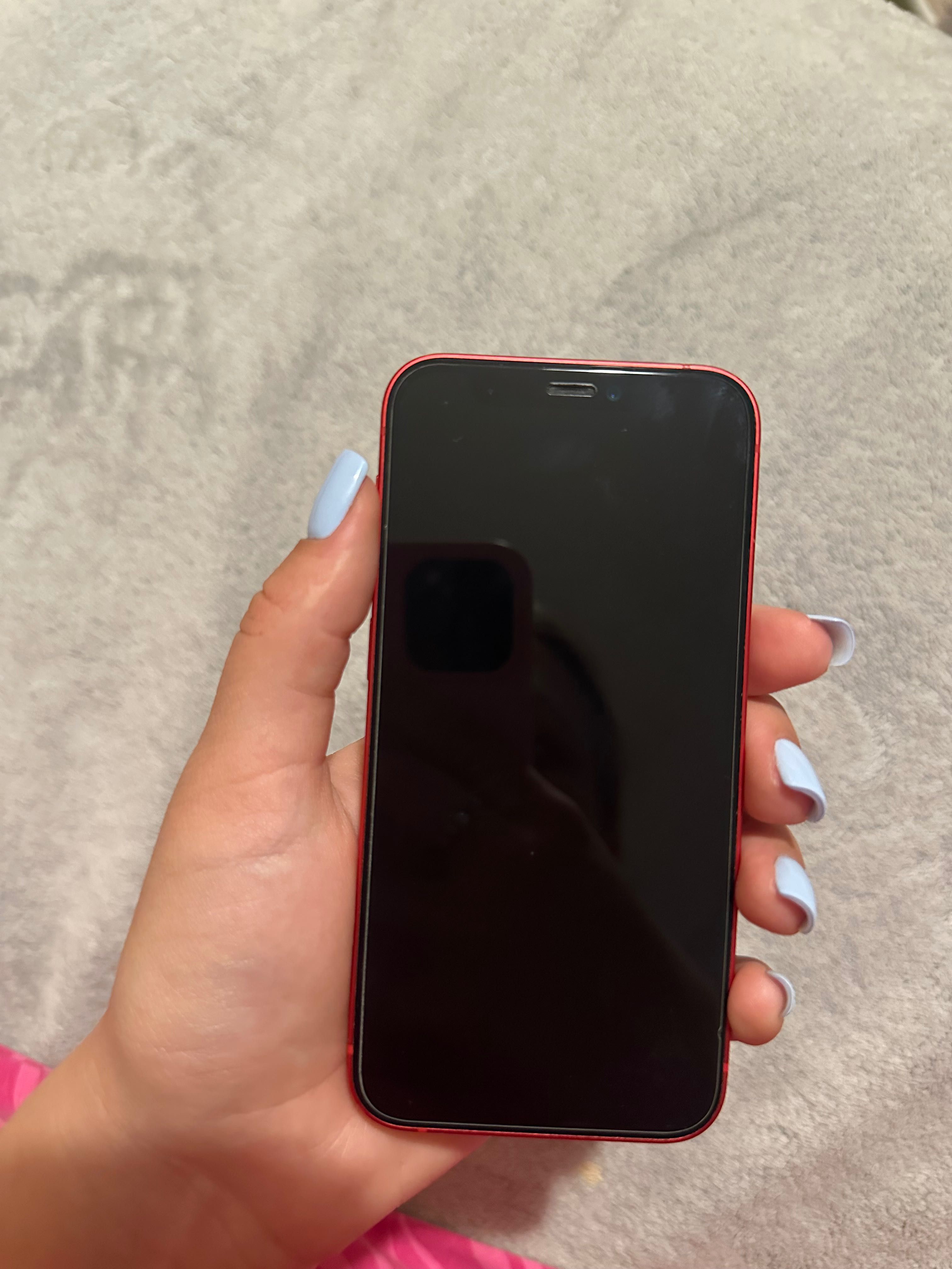 iPhone 12 mini червен цвят