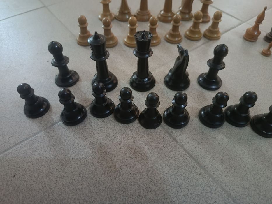 Фигури за шах , един комплект