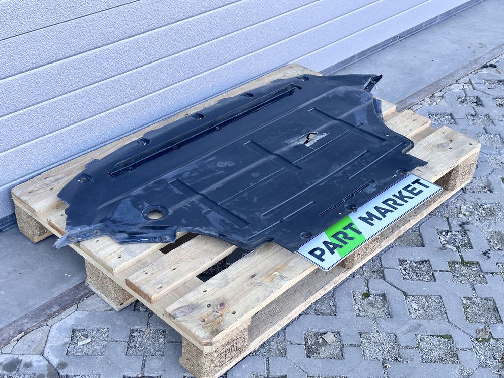 Кора под двигател AUDI Q5 SQ5 8R1863821B