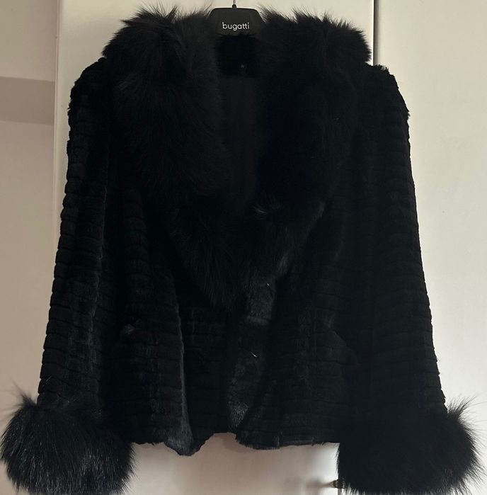 Haină din blană naturală