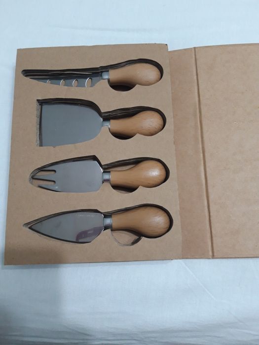 Tacam pentru branzeturi