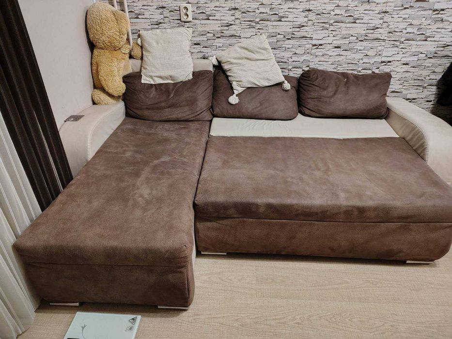 Разтегателен диван