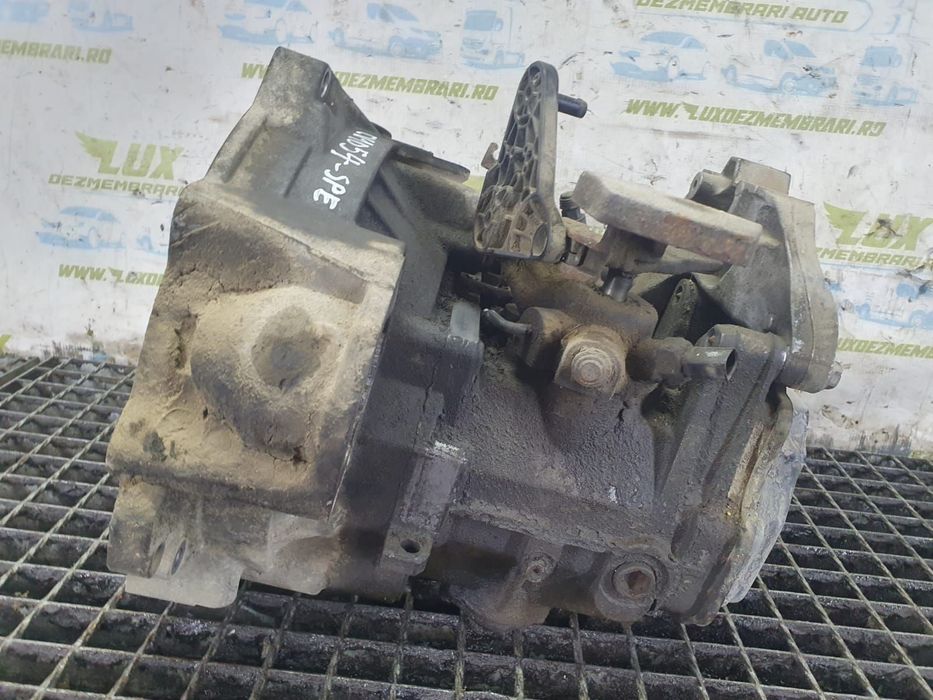 Cutie viteze manuala 5 trepte KJF 2.0 tdi Volkswagen VW Passat CC 1 [