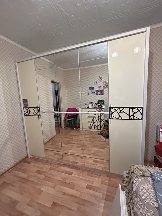 Продается спальный шкаф