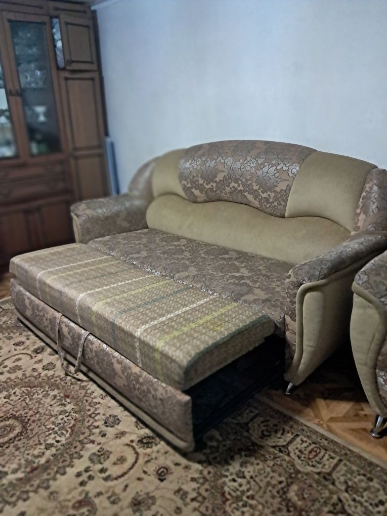 Продам Диван тройка