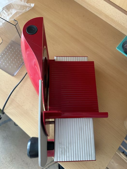 Машина за рязане на мезета Bosch