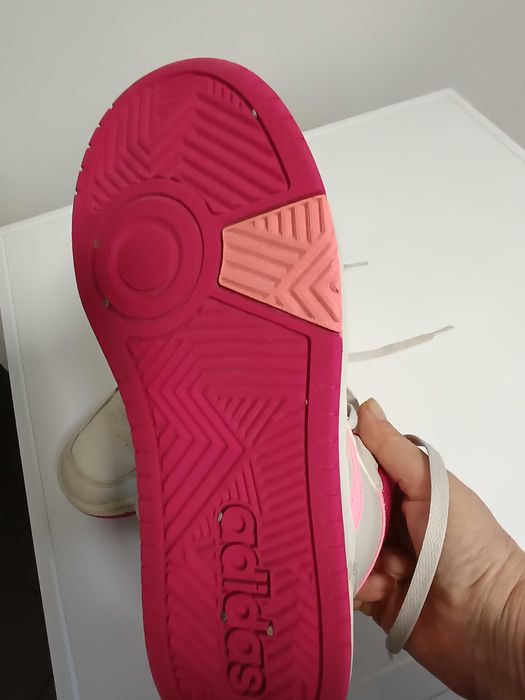 Дамски кецове Адидас, номер 38