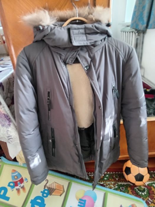 Продам зимнию куртку