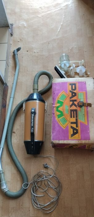 Прахосмукачки 2 бр.от 1974г и 1980г