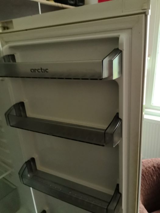 Combina frigorifica de vinzare